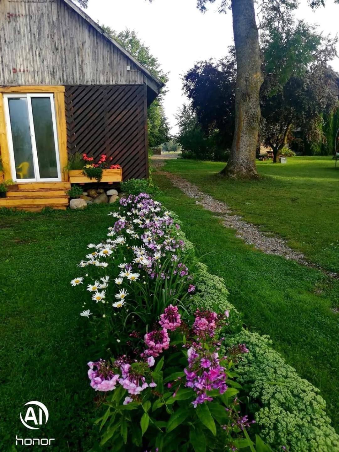 Hotel Viesu Nams “Bauli” Ventspils Exterior foto